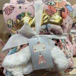 Disneyland Disney Princess Pink Wearable Hoodie Cape Throw
